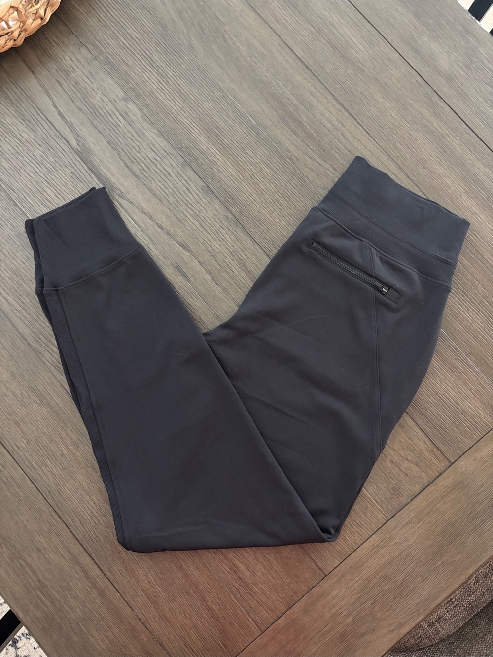 Athleta Black High-Rise Jogger Pants NWOT Size Small/Tall